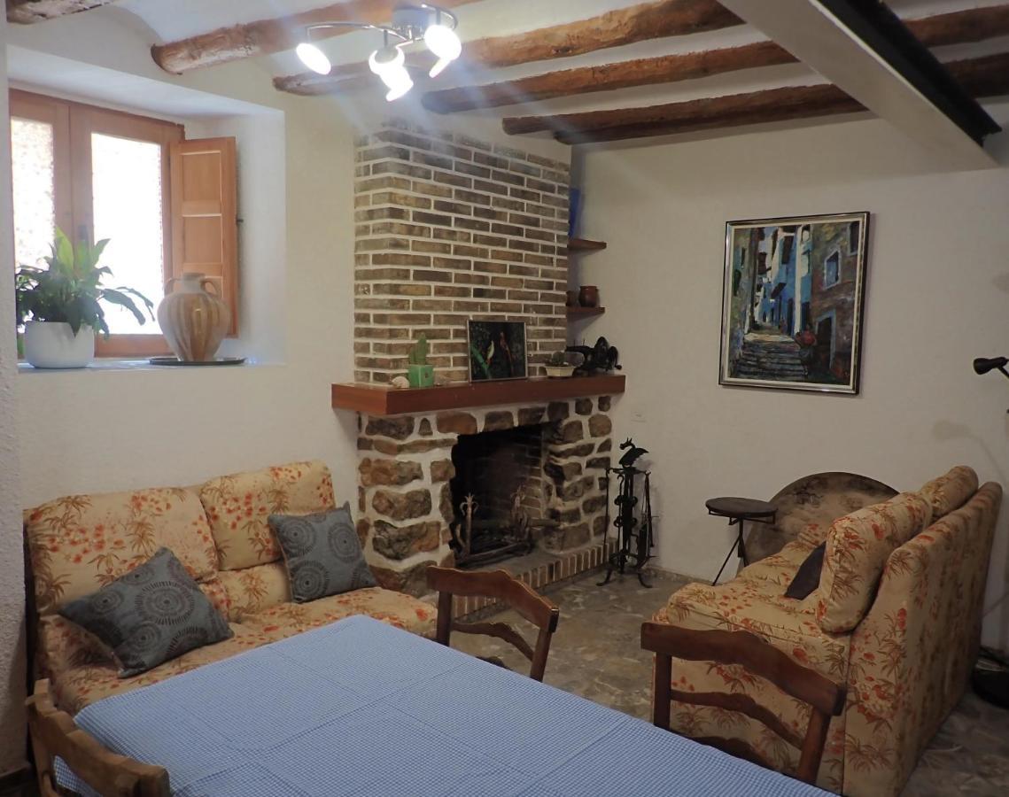 Albergue Casa De L'Aigua Beceite Exterior photo